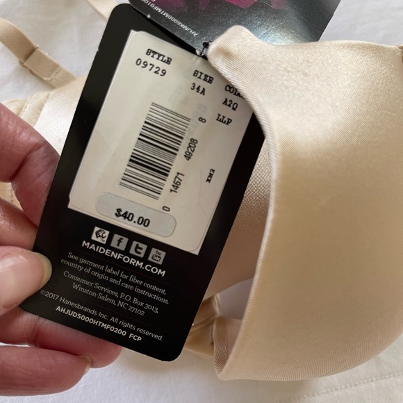 Maidenform Cream Colored Satiny Push Up Bra 34A - Picture 7 of 8